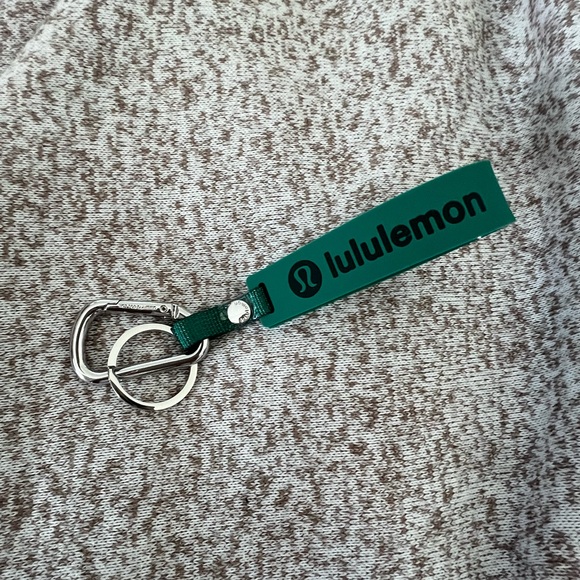 lululemon athletica Green and Black Key & Card Holder - Picture 2 of 4